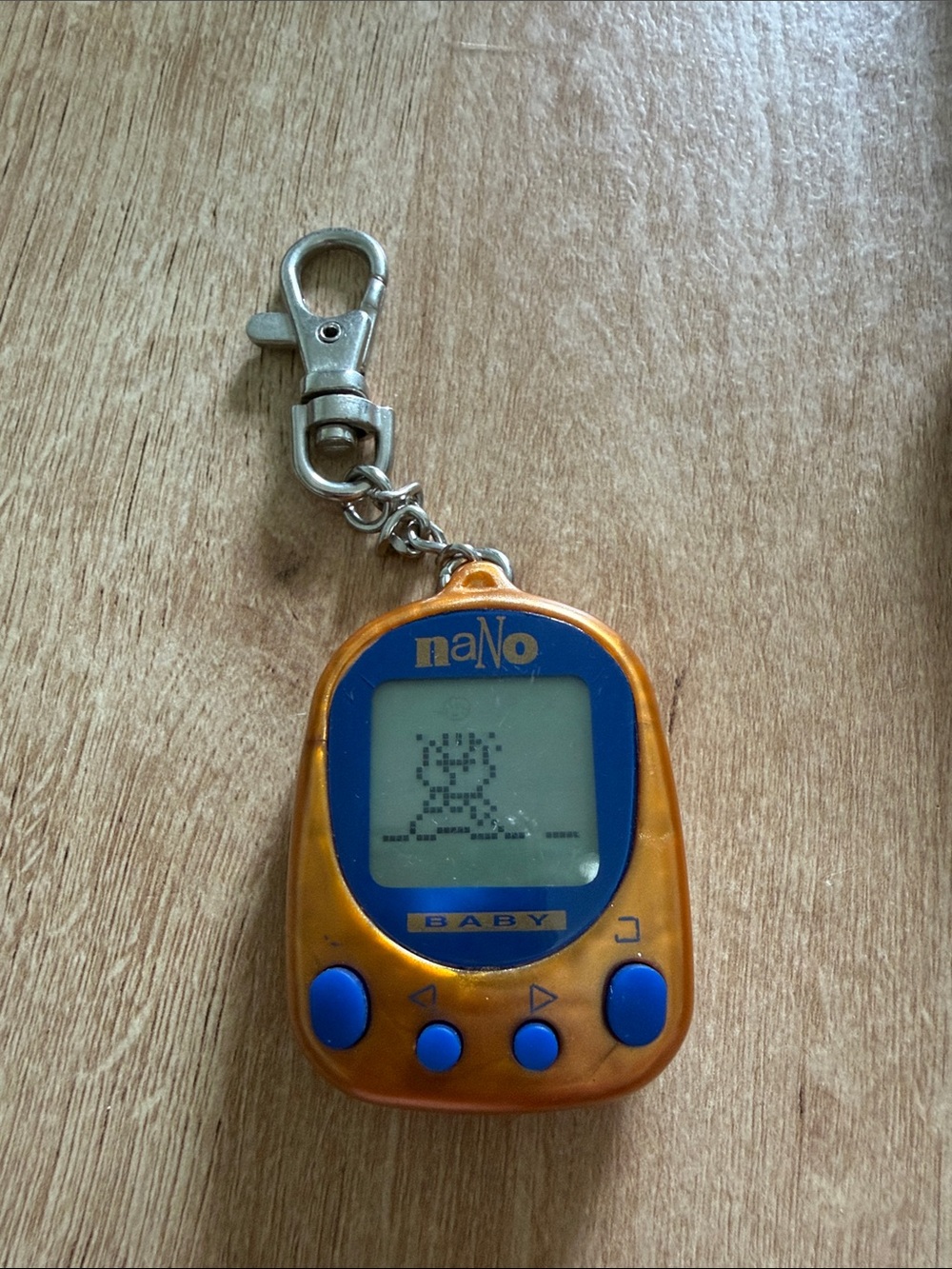nano Baby Virtual Pet Keychain - Orange & Blue - VINTAGE 90s